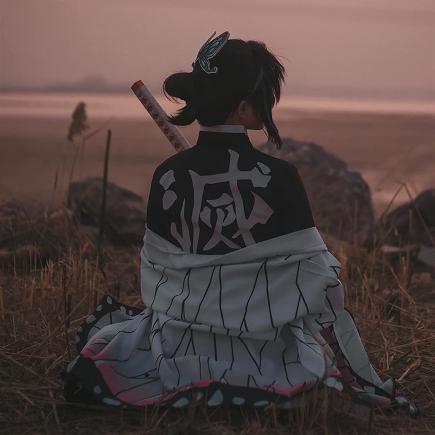 Costume cosplay Anime Kochou Shinobu avec cape et accessoires – Image 5