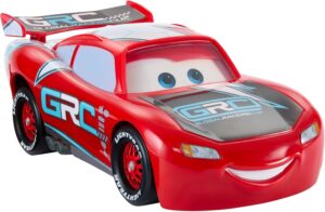 Flash McQueen Disney Pixar Cars, coffret 2 modes de jeu avec 4 cônes HXJ34
