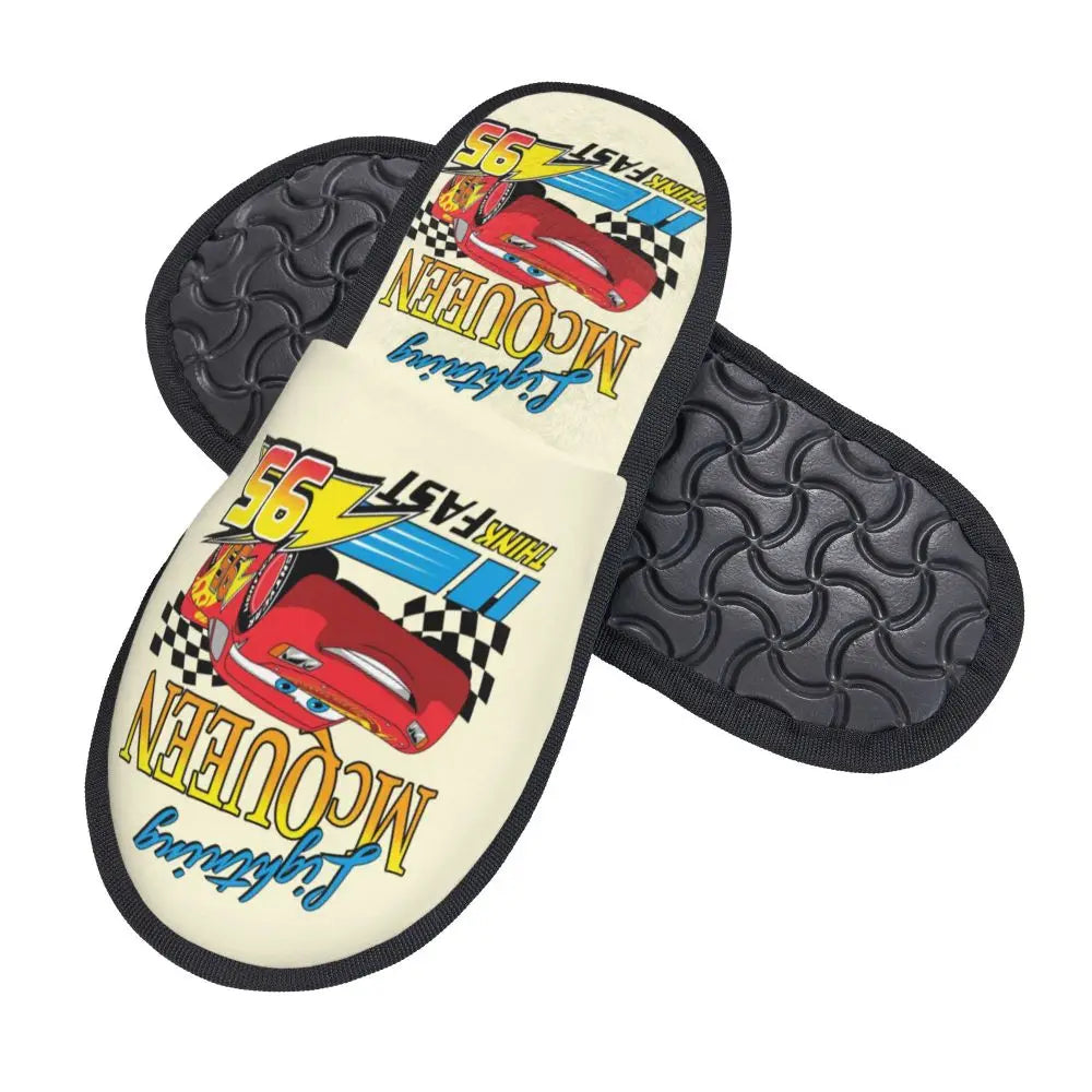 Pantoufle Cars Lightning McQueen en tailles M et L – Image 2