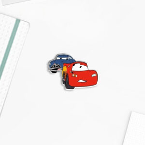Pin's Cars avec Hudson Hornet et McQueen