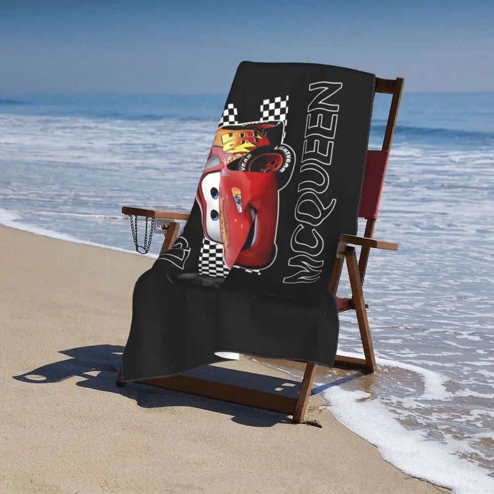 Serviette de plage noire Cars 130x80cm